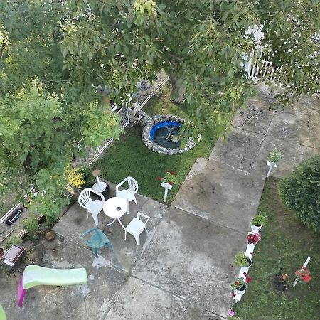 Ferienwohnung Sobe Lara Donji Milanovac Exterior foto