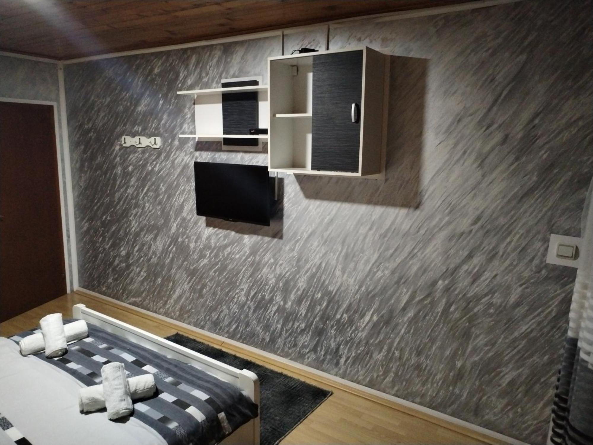 Ferienwohnung Sobe Lara Donji Milanovac Exterior foto
